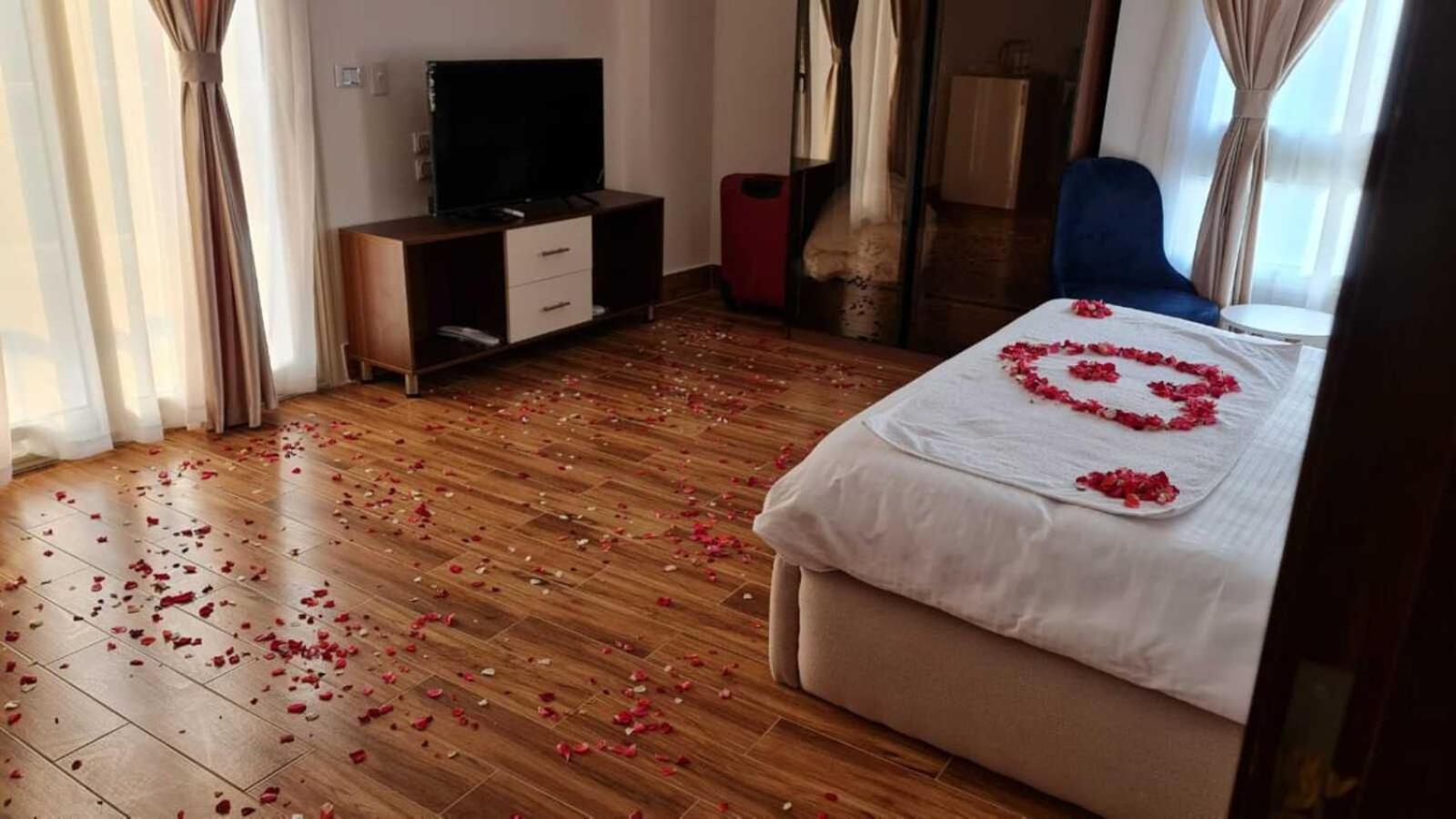 Pyramids Sunshine View Hotel Kafrat al Jabal Ngoại thất bức ảnh